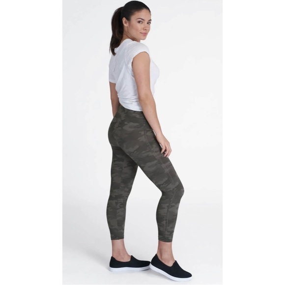 Spanx Look at Me Now Seamless Cropped Leggings in Sage Camo - Picture 2 of 11